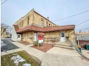 136 E Oak St, Juneau, WI 53039