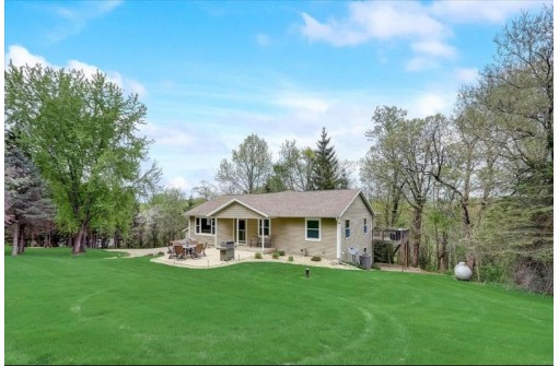 2249 Hwy 92, Mount Horeb, WI 53572