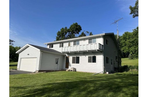 W13861 Skyline Cir, Ripon, WI 54971