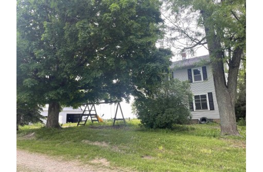 8696 Grams Rd, Ripon, WI 54971