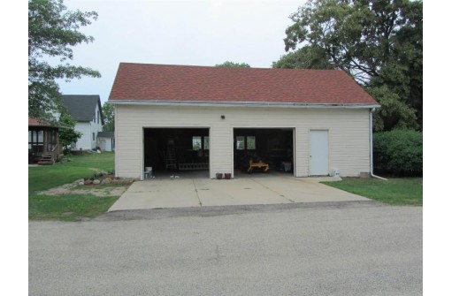 201 8th St, Brodhead, WI 53520