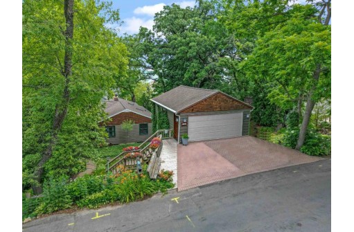 5114 Lake Mendota Dr, Madison, WI 53705