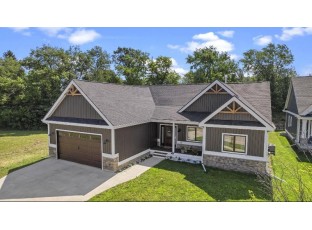 62 Oak Ridge Tr Deerfield, WI 53531