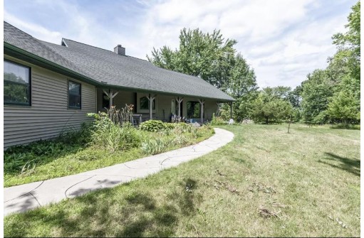 N4795 Mcdonald Rd, Randolph, WI 53956-9726