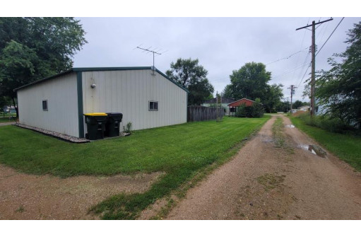 518 N Iowa St, Muscoda, WI 53573-9244