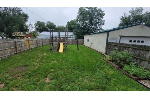 518 N Iowa St, Muscoda, WI 53573-9244