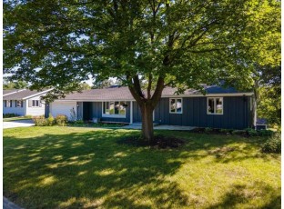820 Columbia Dr Janesville, WI 53546