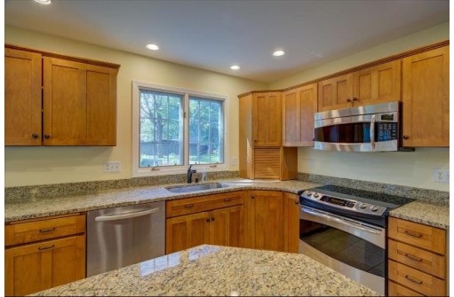 1505 Comanche Glen, Madison, WI 53704