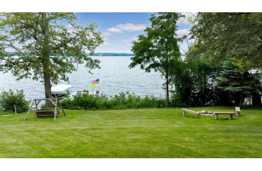 W2592 Oakwood Beach Rd, Markesan, WI 53946