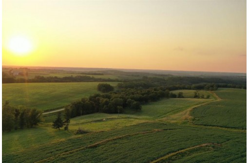 427+- ACRES County Road E, Livingston, WI 53554