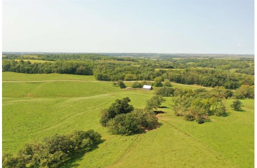 427+- ACRES County Road E, Livingston, WI 53554