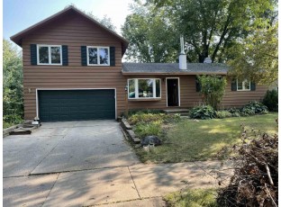 5937 Meadowood Dr Madison, WI 53711