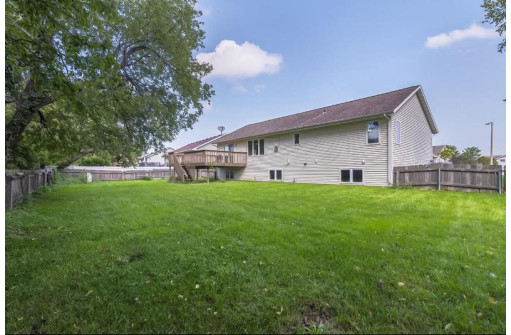 870 Violet Ln, Oregon, WI 53575