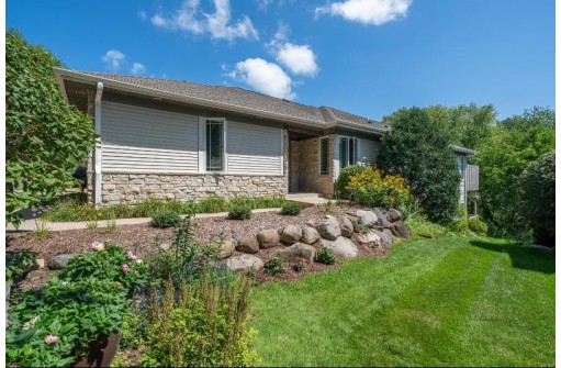 3337 Conservancy Ln, Middleton, WI 53562