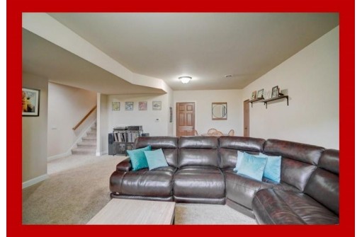 4885 Highwood Cir, Middleton, WI 53562