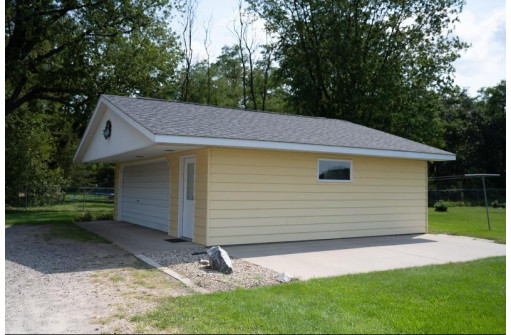 W4597 40th St, Mauston, WI 53948