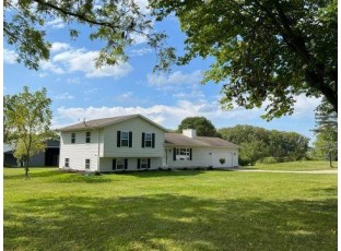 4377 Old Stage Rd Brooklyn, WI 53521