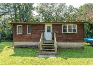 W10679 River Shores Rd Portage, WI 53901