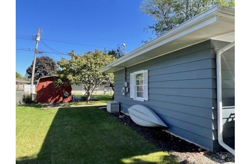 2133 E Luther Rd, Janesville, WI 53545