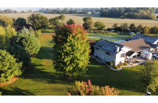 N9409 County Road D, Belleville, WI 53508