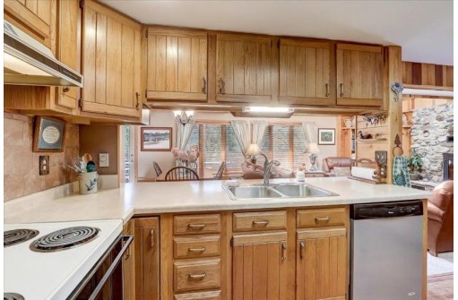 3590 County Road Q, Dodgeville, WI 53533
