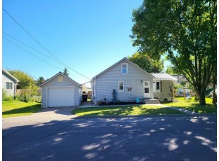 738 Crescent St Mauston, WI 53948