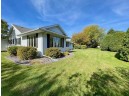 1112 Thornecrest Dr, Janesville, WI 53546