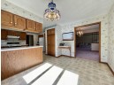 1112 Thornecrest Dr, Janesville, WI 53546