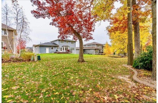 5943 Holscher Rd, McFarland, WI 53558