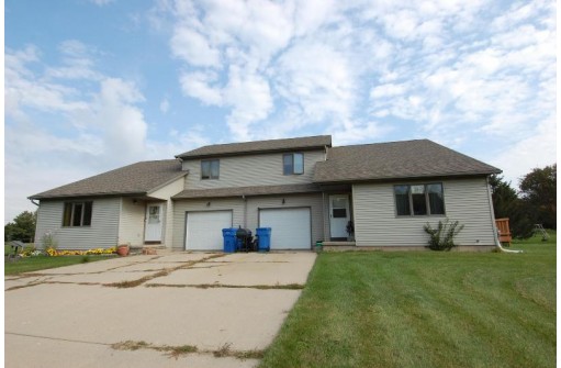 2730-2732 Bomkamp Cir, Sun Prairie, WI 53590