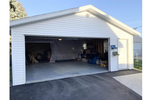 461 S Fremont St, Janesville, WI 53545