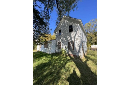 203 N Mill St, Wauzeka, WI 53581