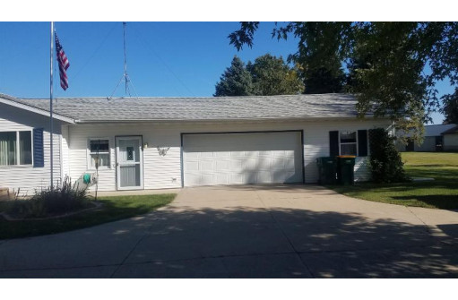 1033 Oriole St, Waupun, WI 53963