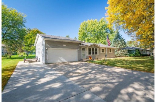 585 Scott St, Oregon, WI 53575