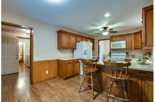 3750 Raintree Rd, Sun Prairie, WI 53590