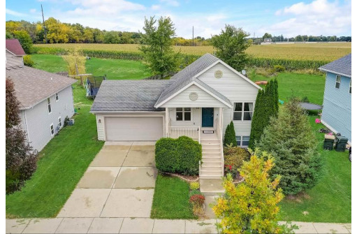 239 S Musket Ridge Dr, Sun Prairie, WI 53590