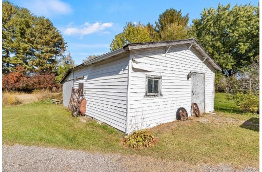 728 E Chauncey St, Oxford, WI 53952