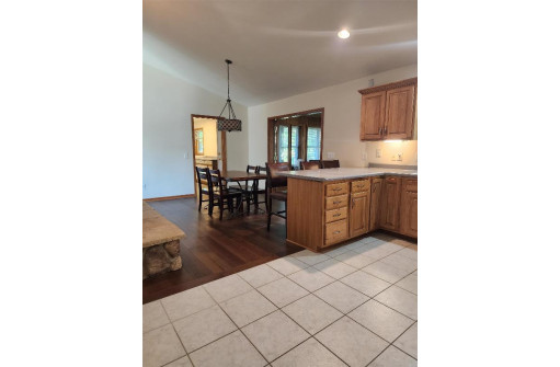 218 E Mills Dr, Lake Mills, WI 53551