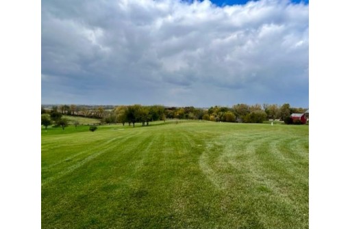 N7413 High Prairie Ln, New Glarus, WI 53574