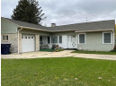 833 N Oakhill Ave, Janesville, WI 53548