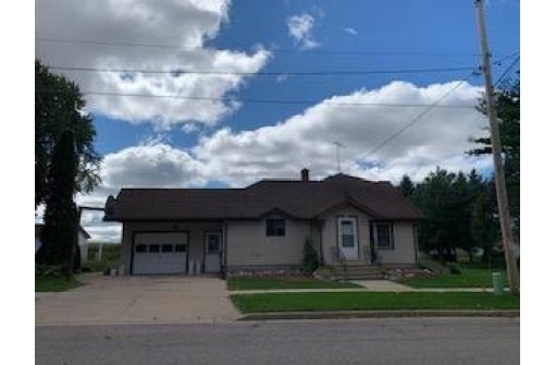 408 Grove St, Randolph, WI 53956