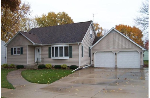 217 Grandview Ave, Waupun, WI 53963