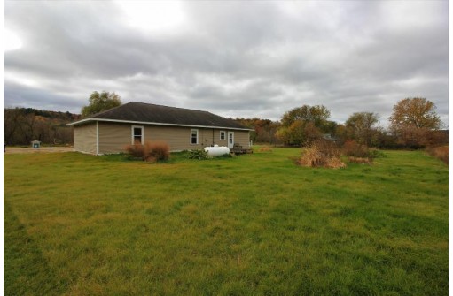 E14210 County Road P, La Farge, WI 54639