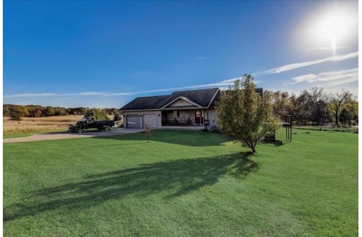 W4557 Cedar Ln, Montello, WI 53949