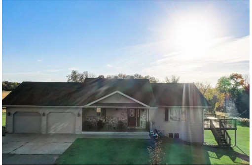 W4557 Cedar Ln, Montello, WI 53949