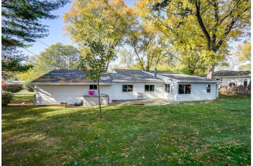 5506 Maywood Rd, Monona, WI 53716