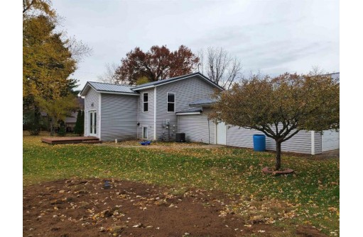 305 Martha St, Blue River, WI 53518