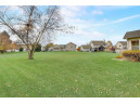 301 Carriage Dr, Cottage Grove, WI 53527