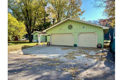 E4693B Jay Ct, La Valle, WI 53941