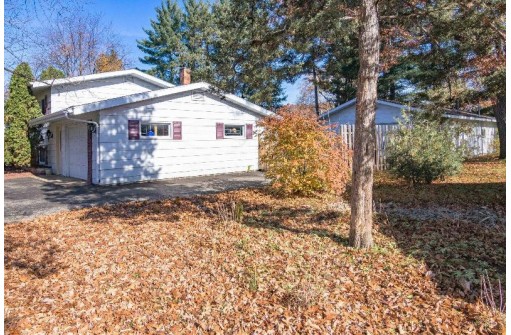 318 N Howard St, Princeton, WI 54968